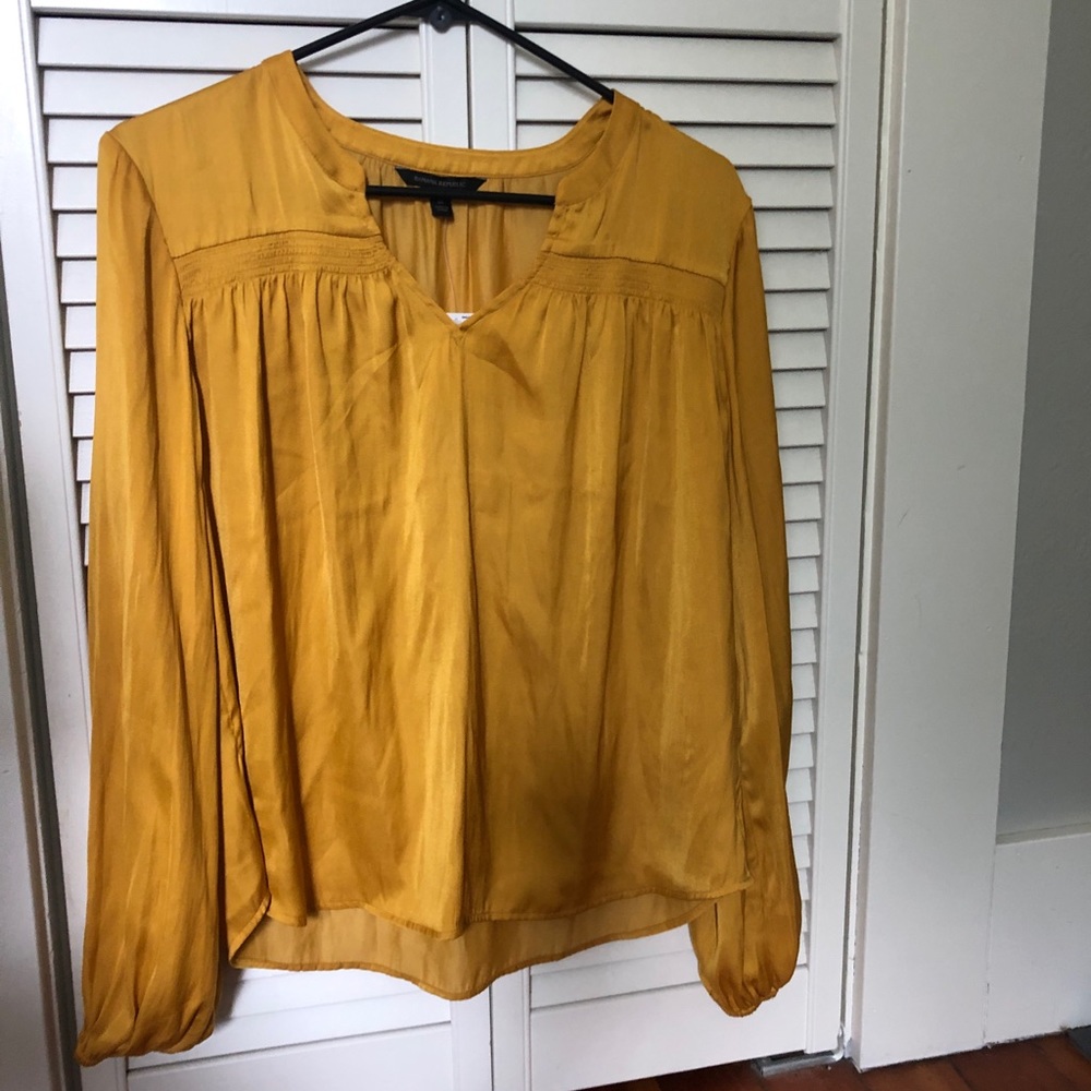 Banana Republic NWT Blouse